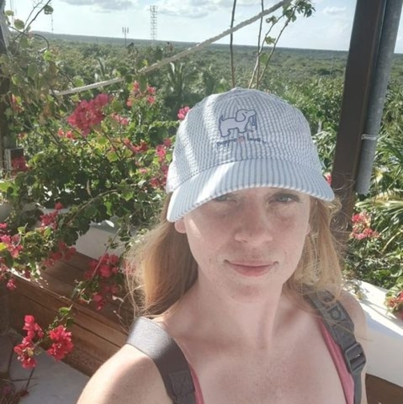 Meet your Posher, Janine - Picture 1 of 1